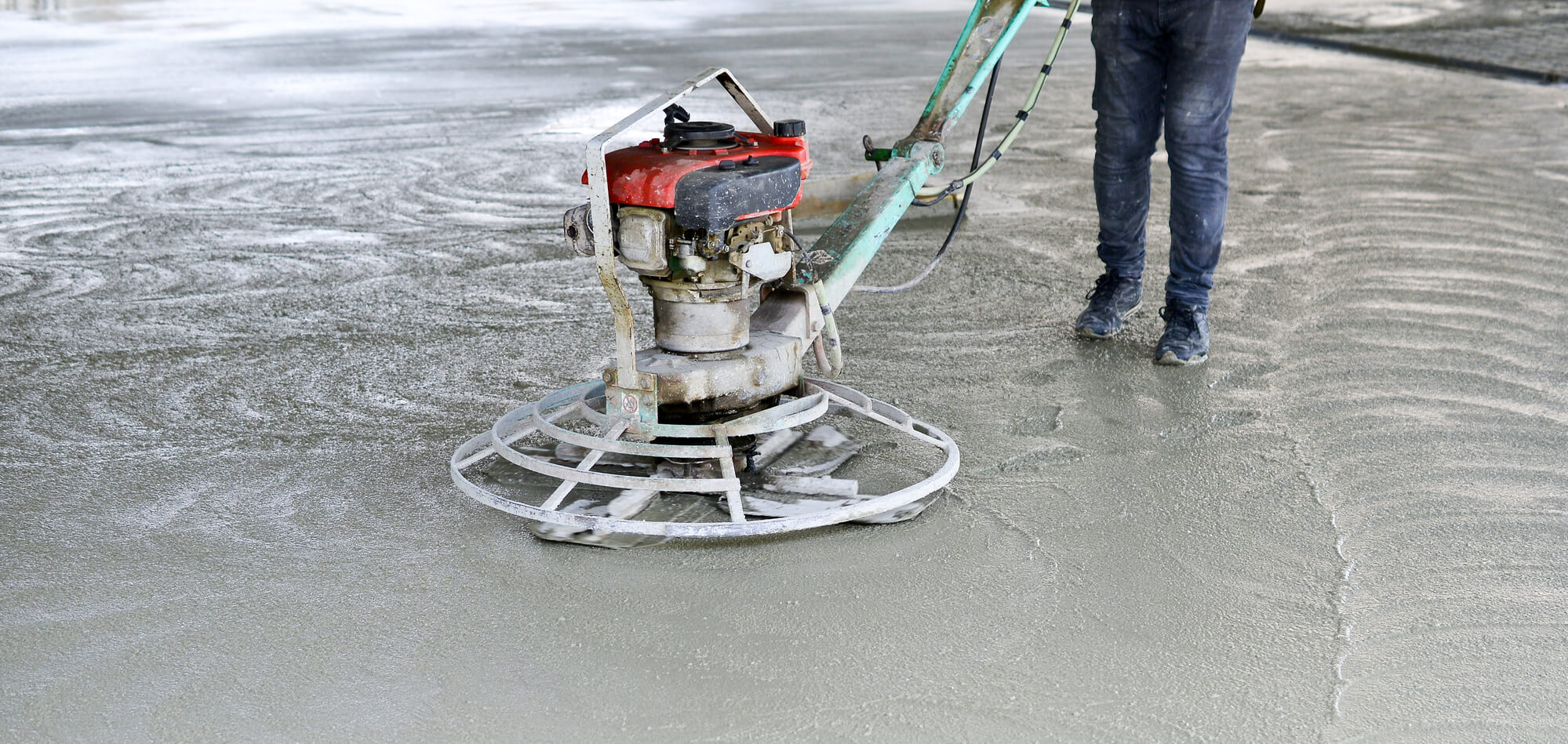 contracting-a-concrete-paving-company