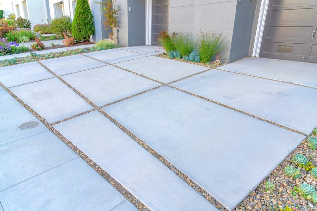 concrete driveway replacement
