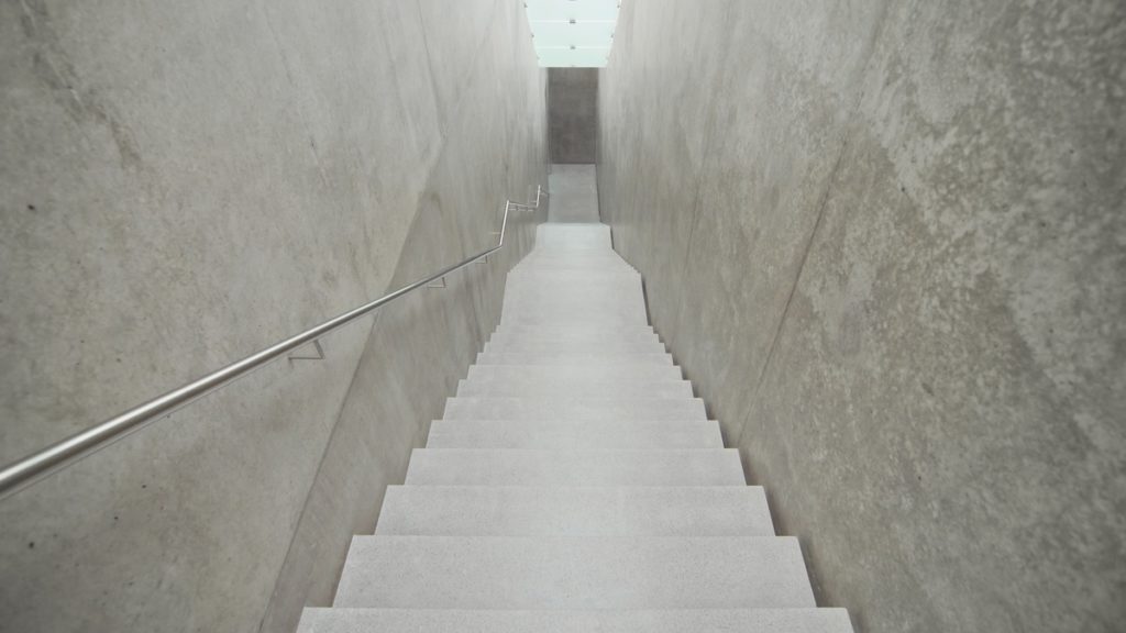 How Do You Form Concrete Steps with Sidewalls?